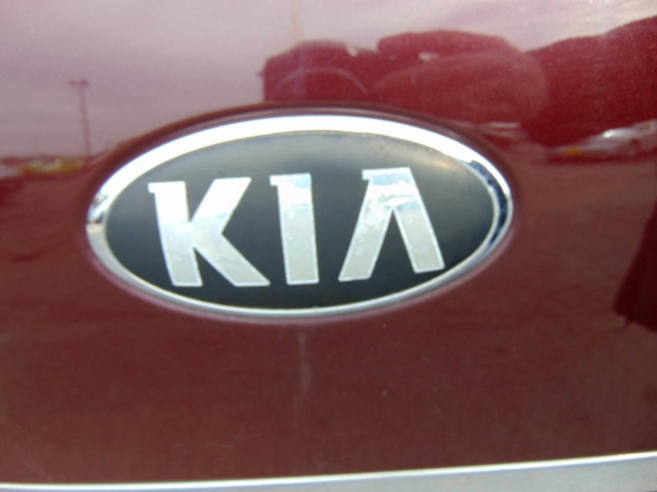 Kia Sedona LX 2015