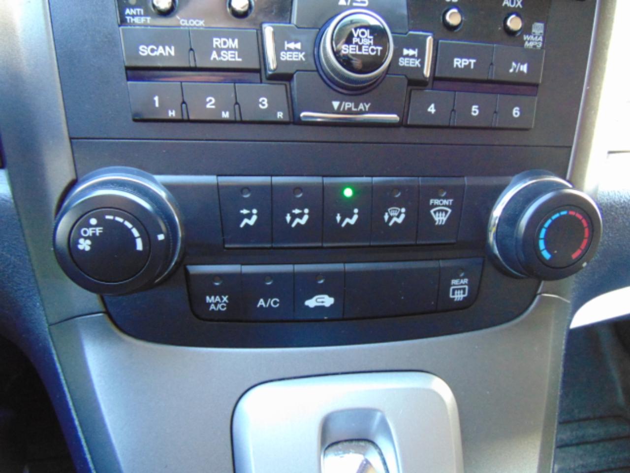 Honda CR-V SE 4WD 5-Speed AT 2011