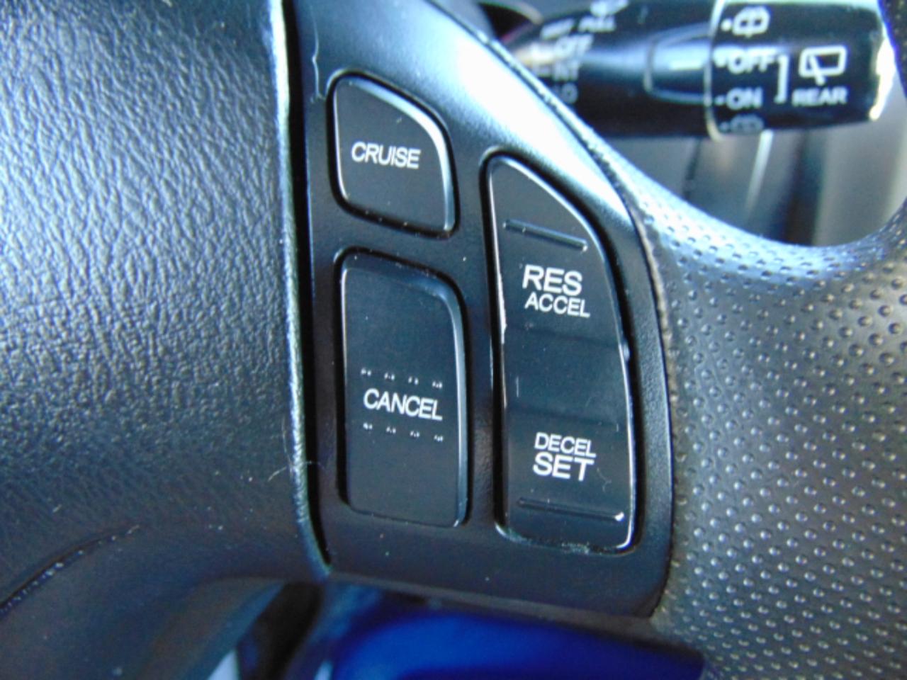 Honda CR-V SE 4WD 5-Speed AT 2011