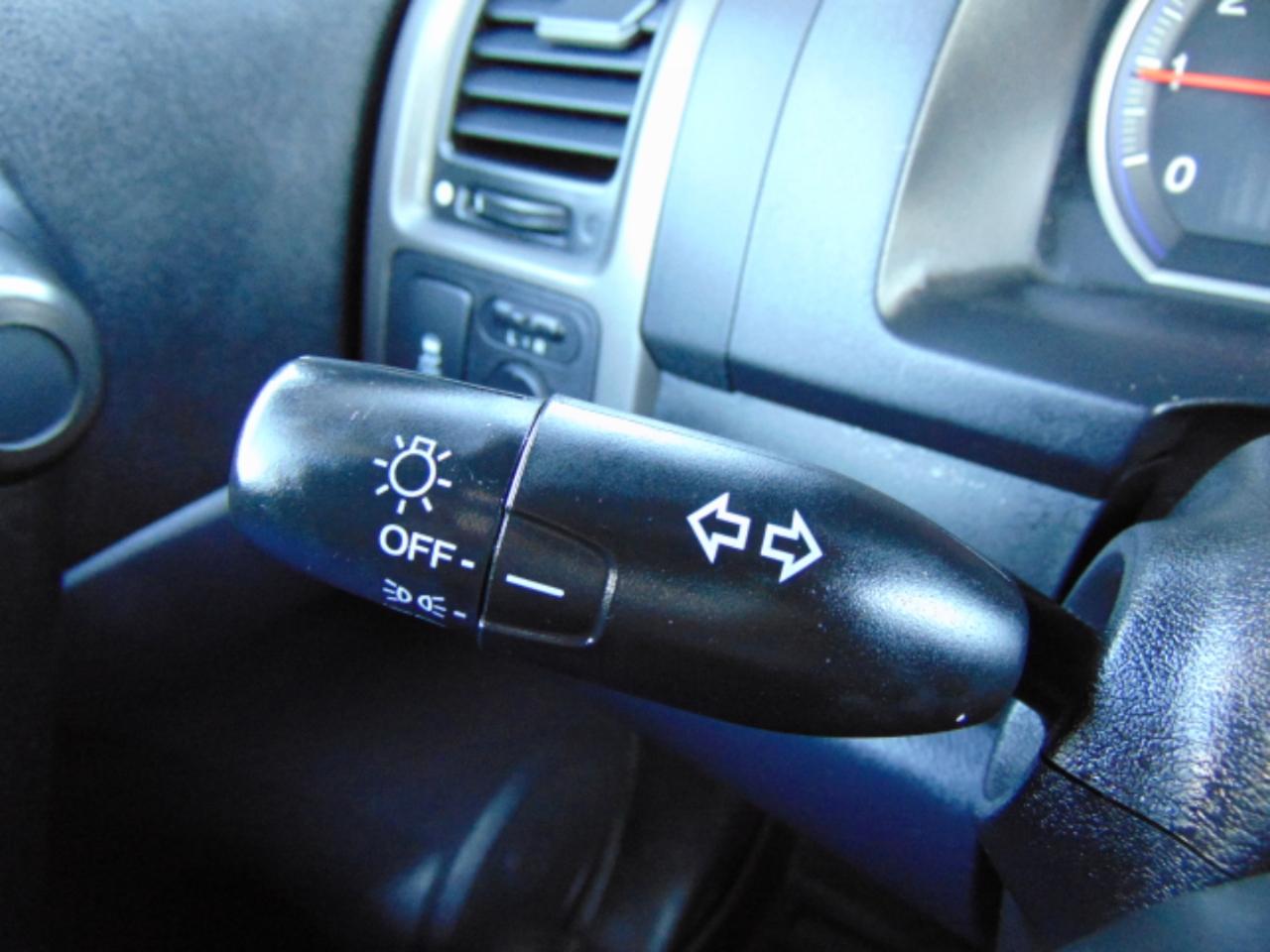 Honda CR-V SE 4WD 5-Speed AT 2011