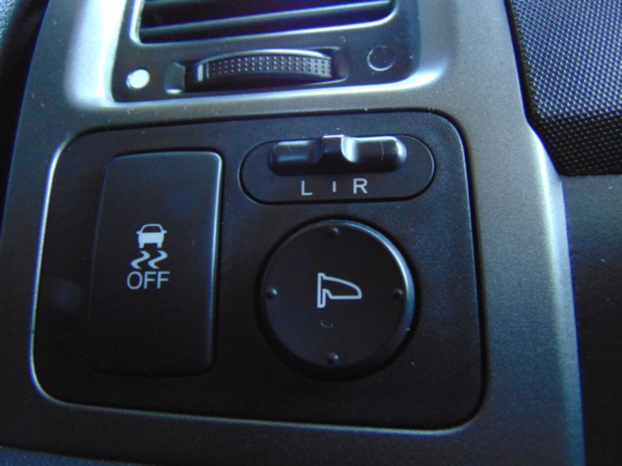 Honda CR-V SE 4WD 5-Speed AT 2011