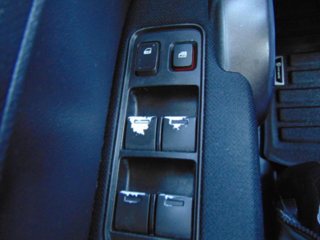 Honda CR-V SE 4WD 5-Speed AT 2011