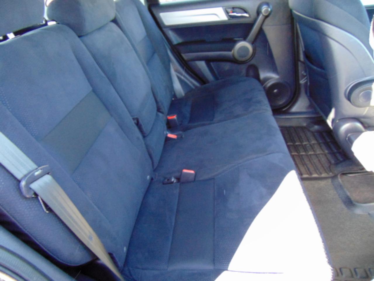 Honda CR-V SE 4WD 5-Speed AT 2011