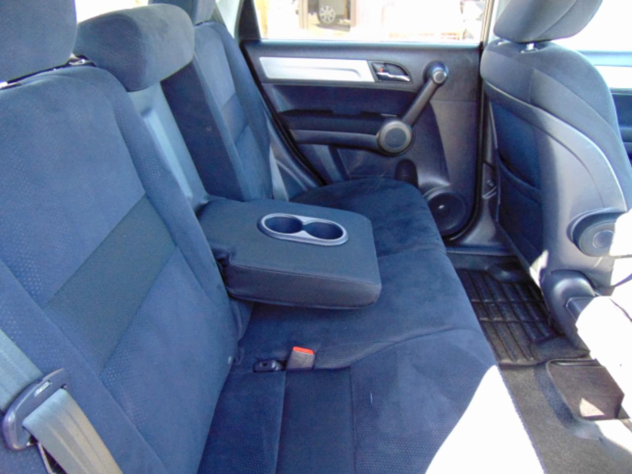 Honda CR-V SE 4WD 5-Speed AT 2011