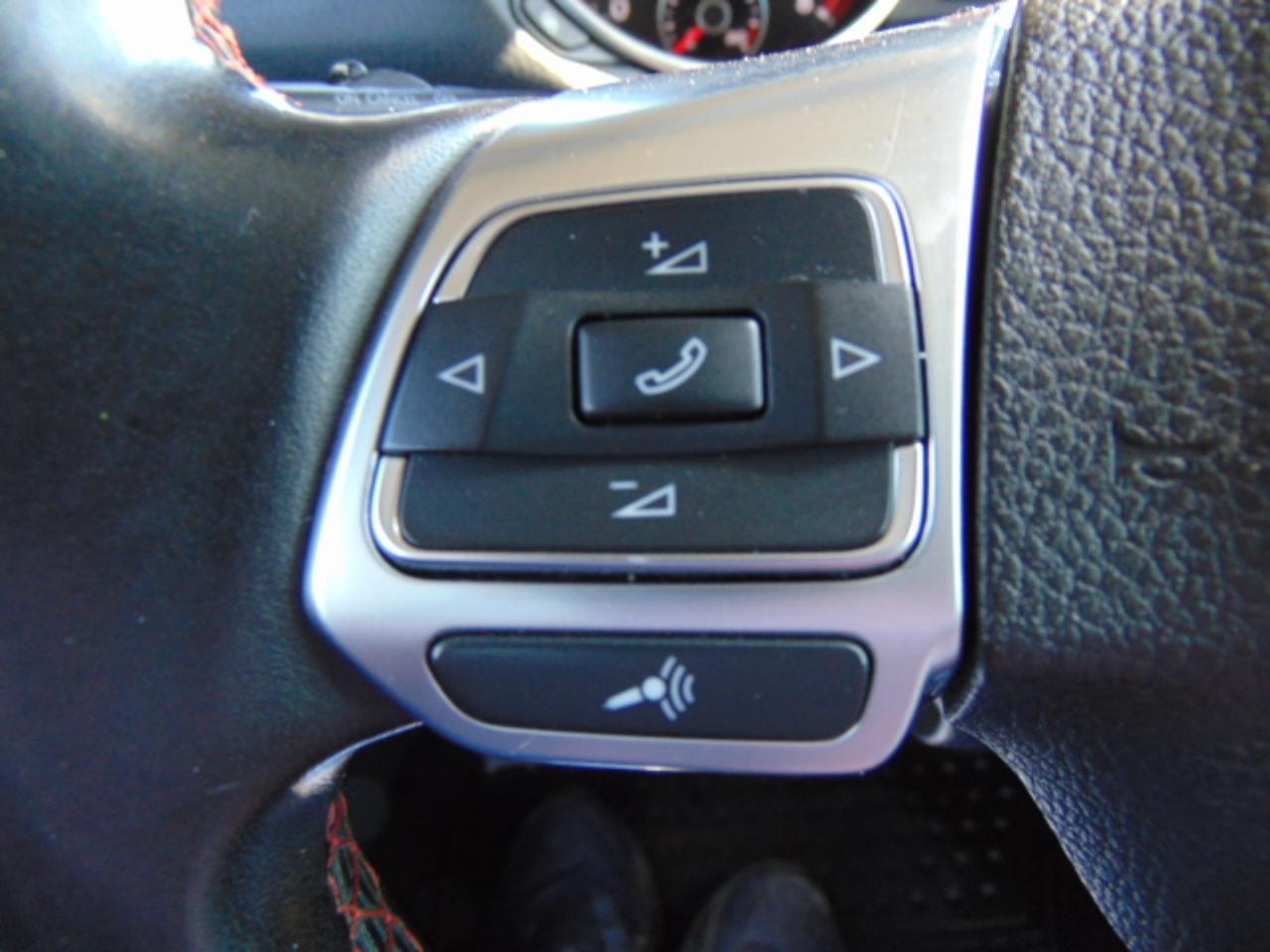 Volkswagen GTI 4-door 2012