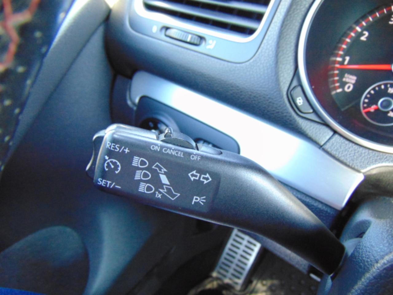 Volkswagen GTI 4-door 2012