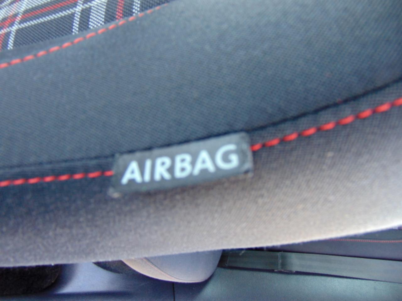 Volkswagen GTI 4-door 2012