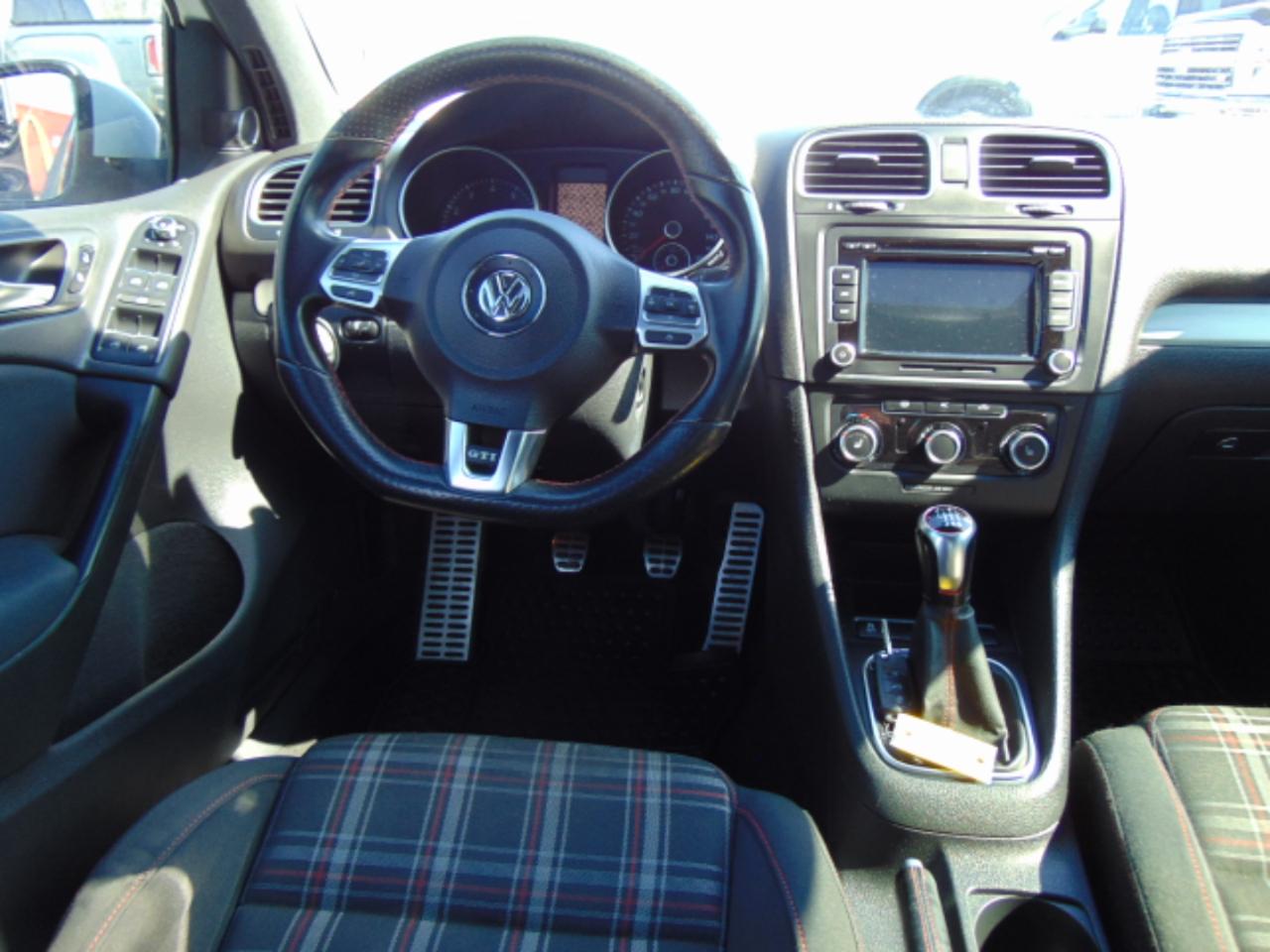 Volkswagen GTI 4-door 2012