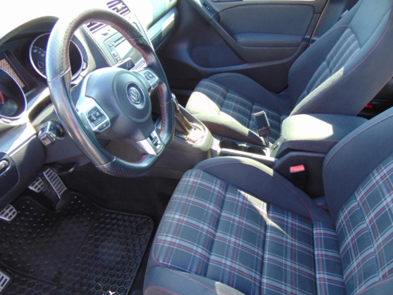 Volkswagen GTI 4-door 2012