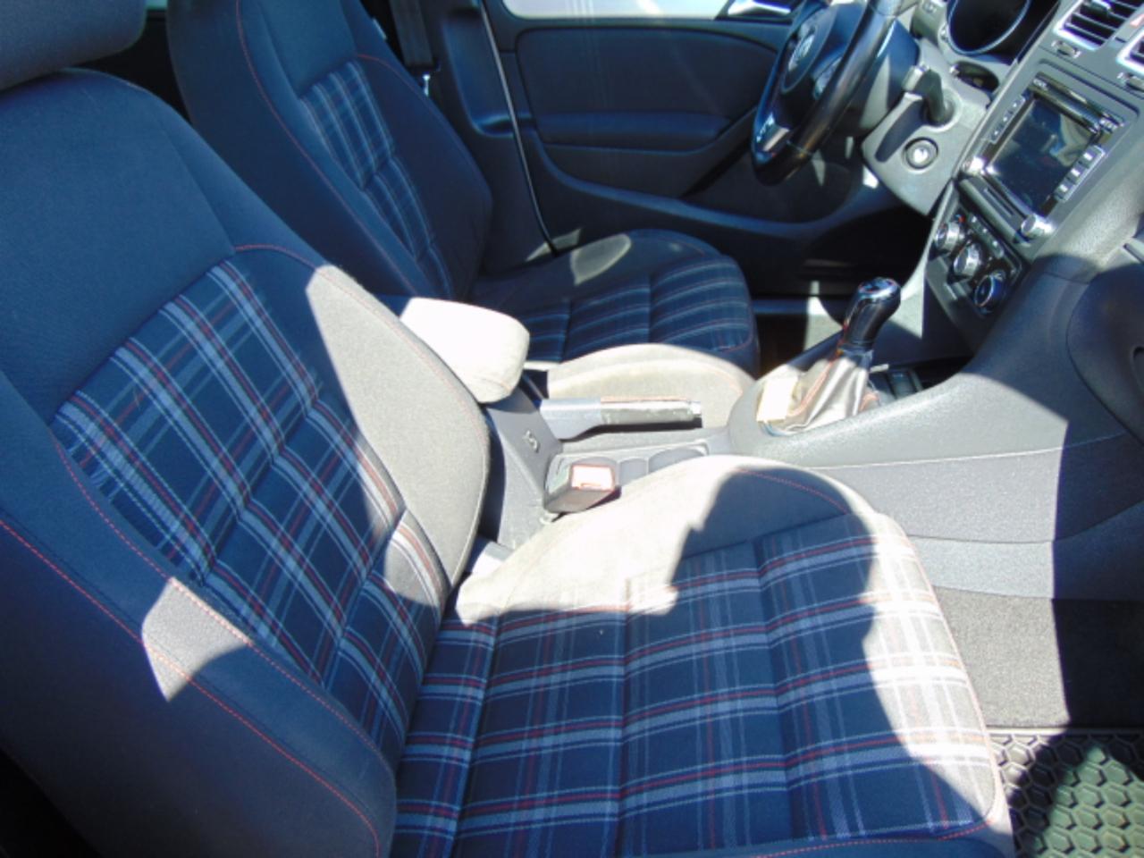 Volkswagen GTI 4-door 2012