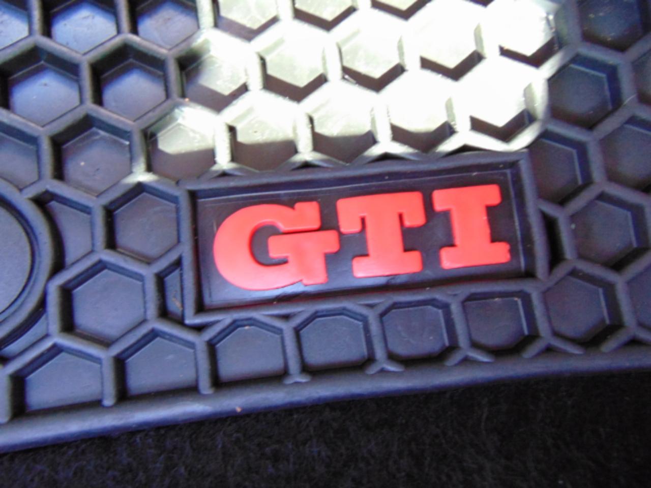 Volkswagen GTI 4-door 2012