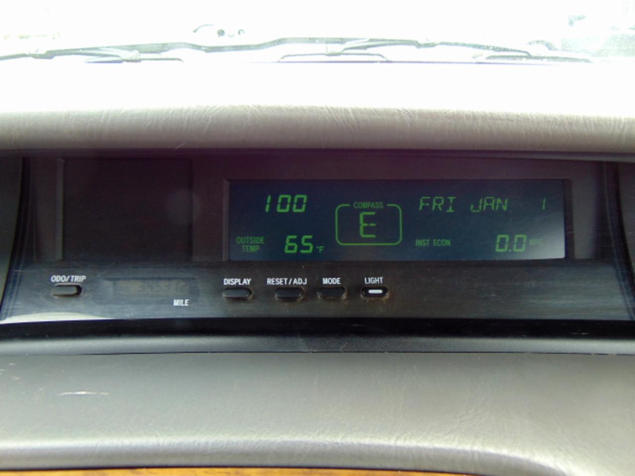 Toyota Avalon XLS 4D Sedan 2000