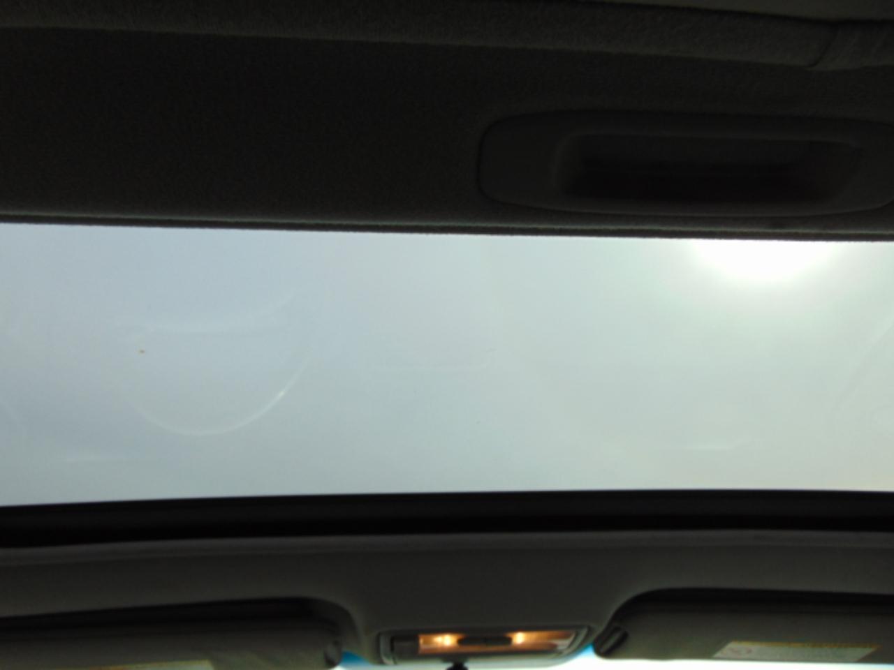 Toyota Avalon XLS 4D Sedan 2000