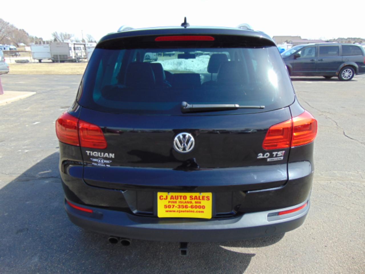 Volkswagen Tiguan S 4Motion 2012