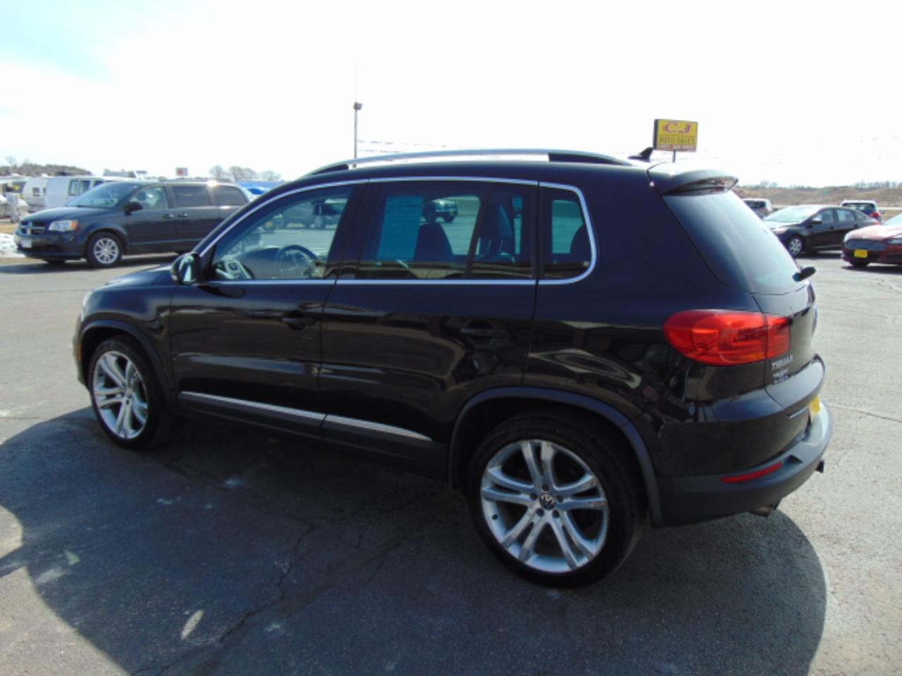 Volkswagen Tiguan S 4Motion 2012