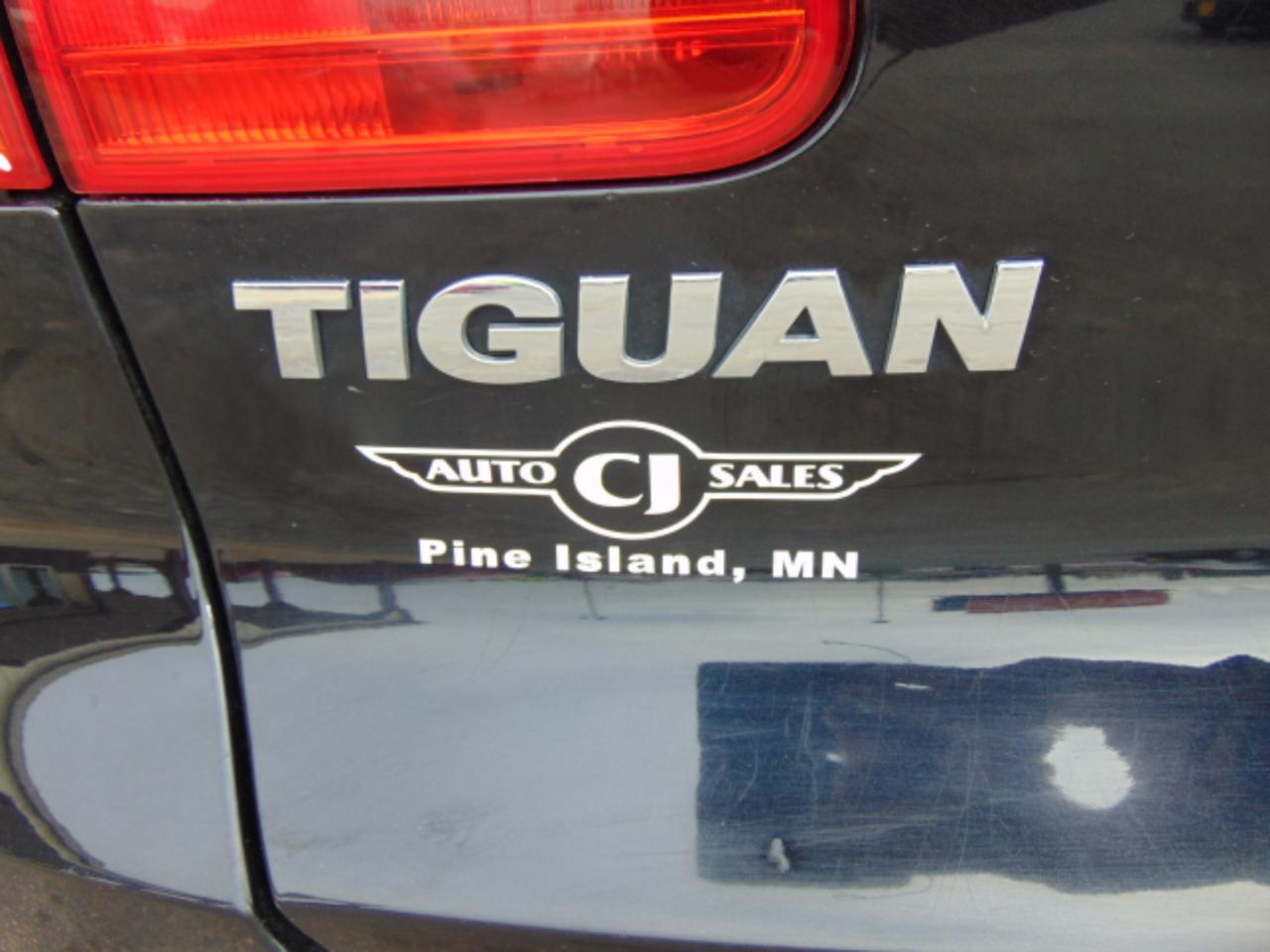 Volkswagen Tiguan S 4Motion 2012