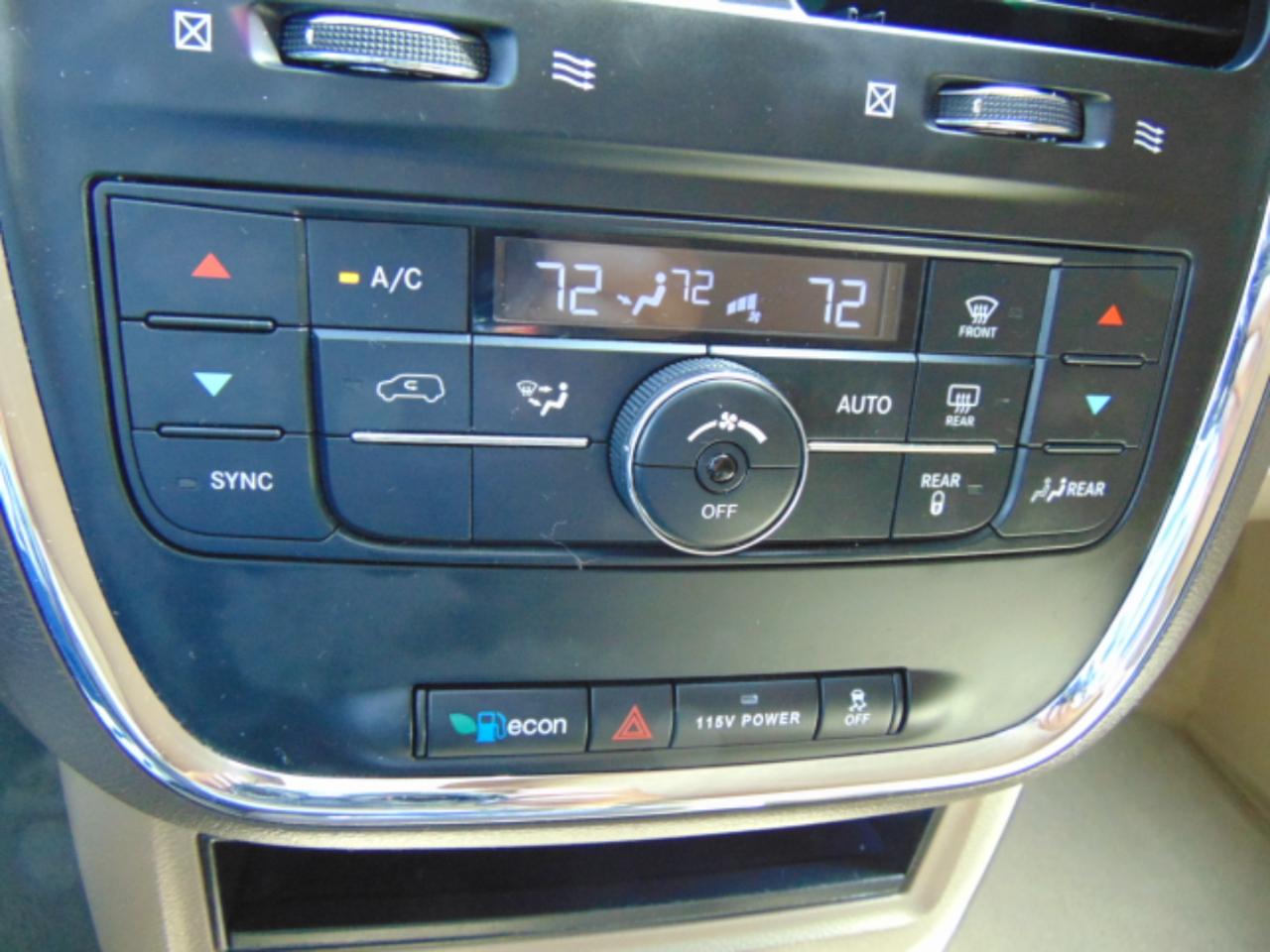 Chrysler Town & Country Touring 2015