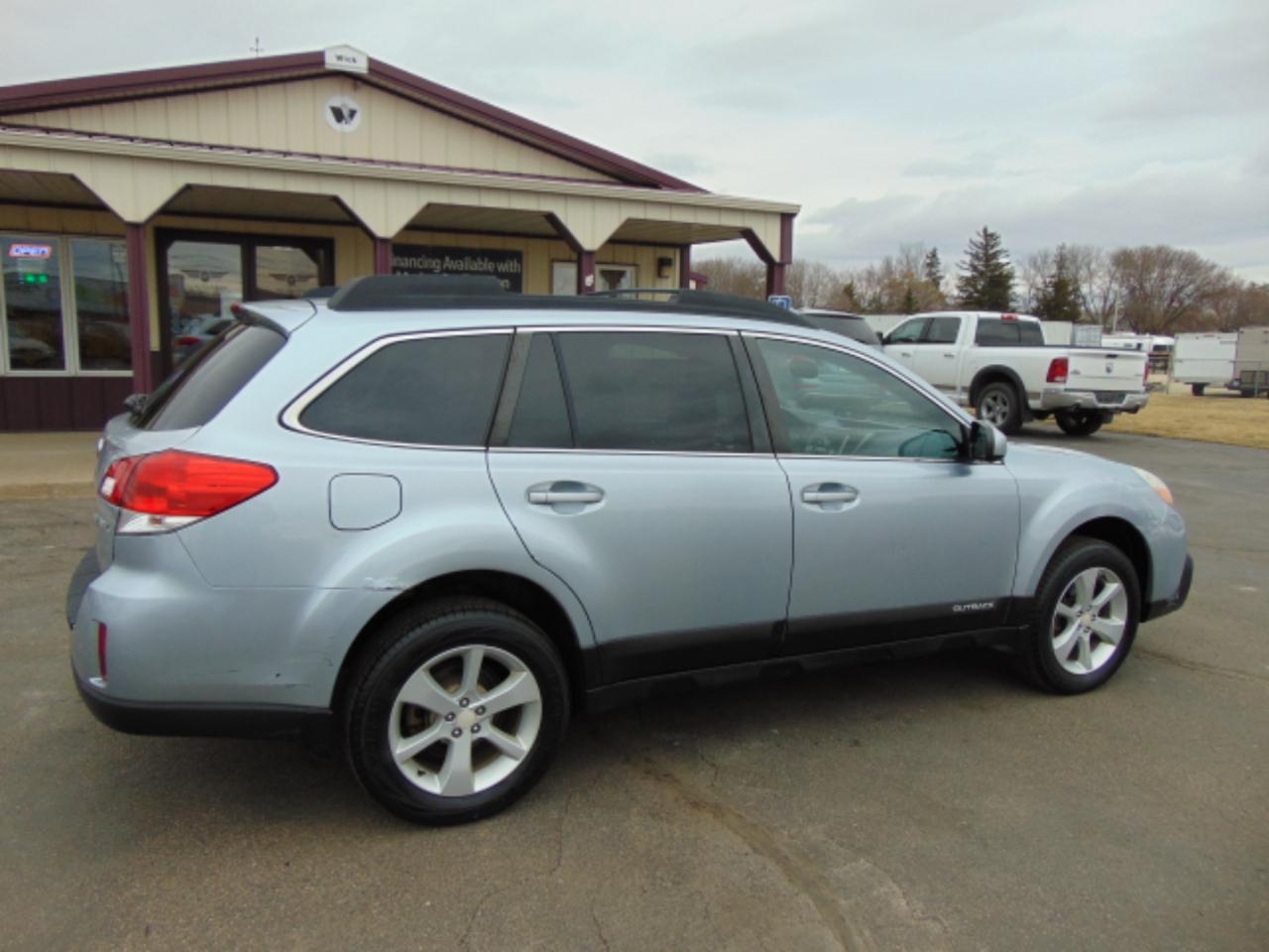Subaru Outback 2.5i Premium 2013