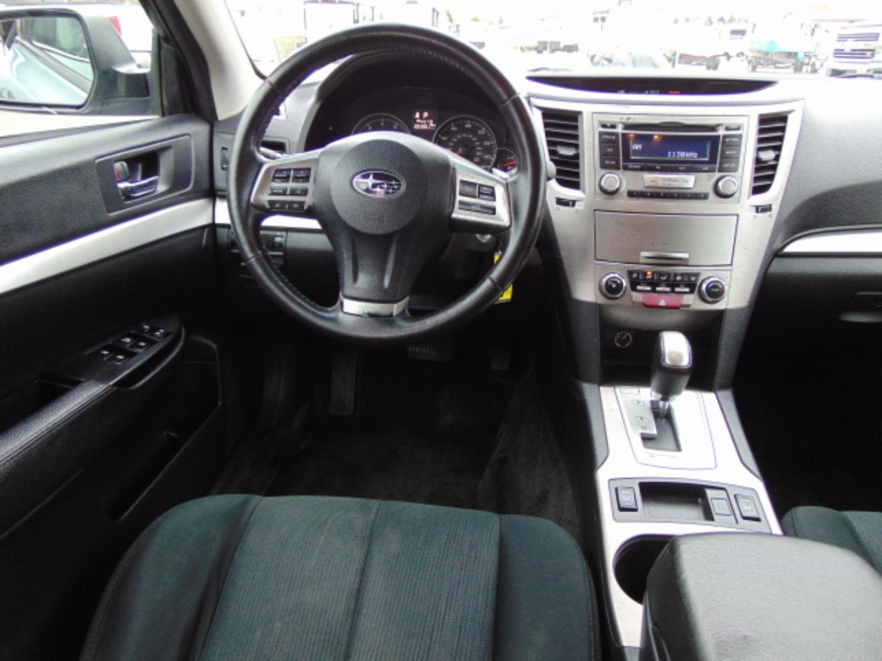 Subaru Outback 2.5i Premium 2013