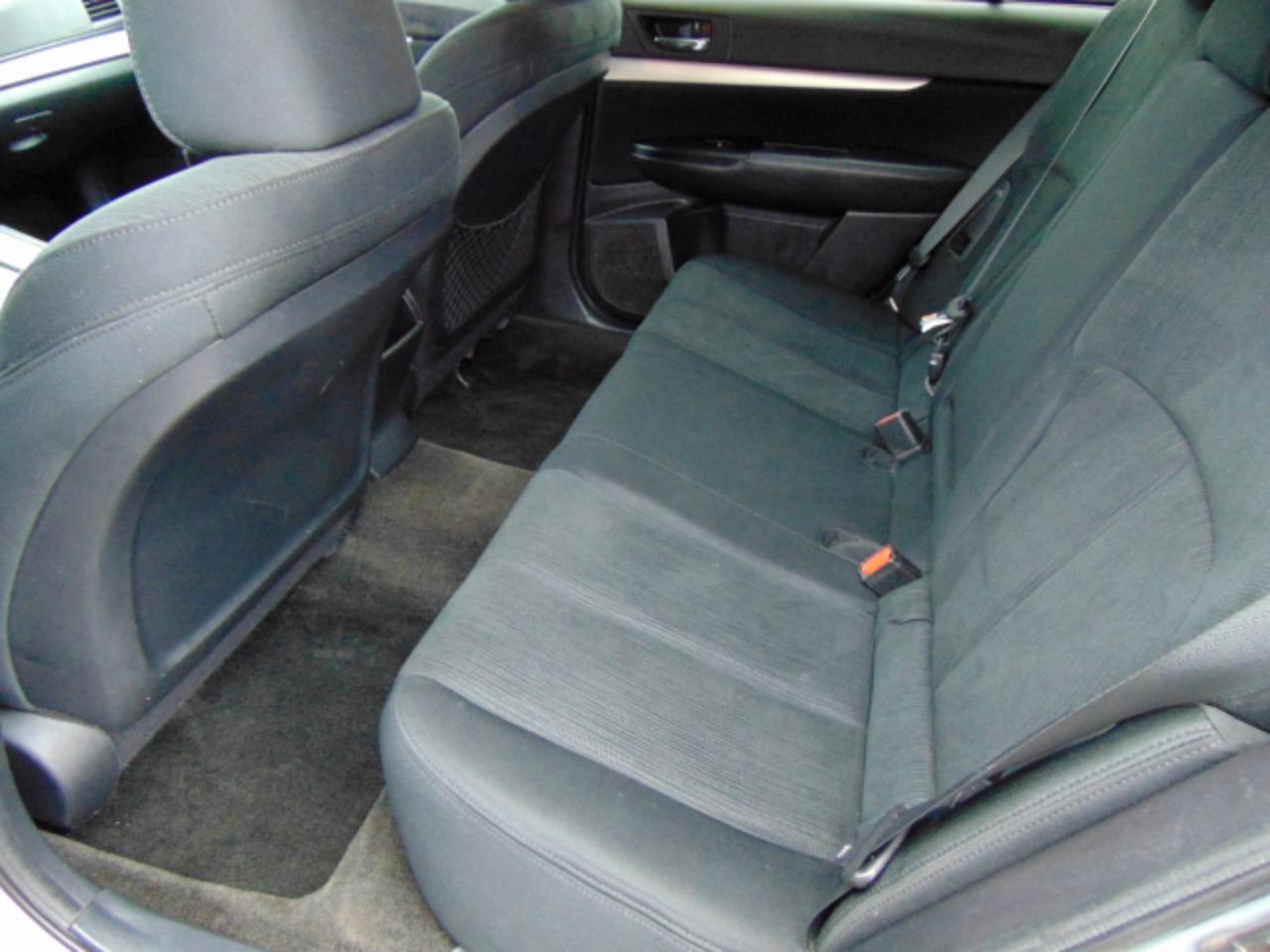 Subaru Outback 2.5i Premium 2013