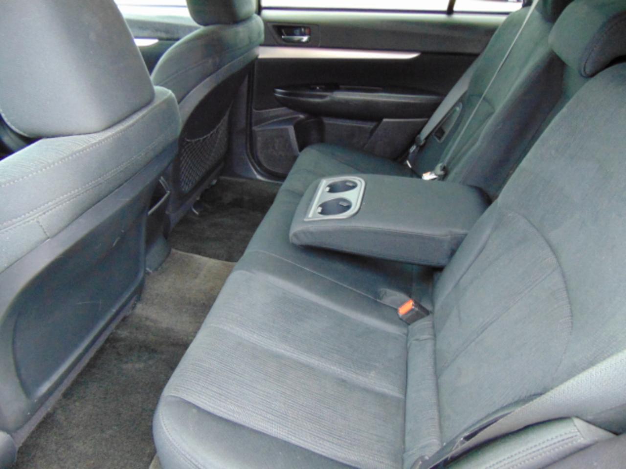 Subaru Outback 2.5i Premium 2013