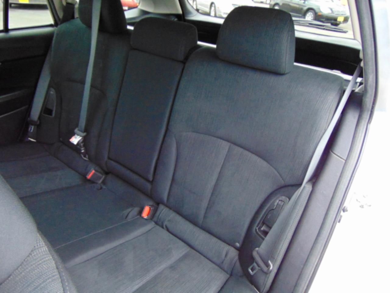 Subaru Outback 2.5i Premium 2013