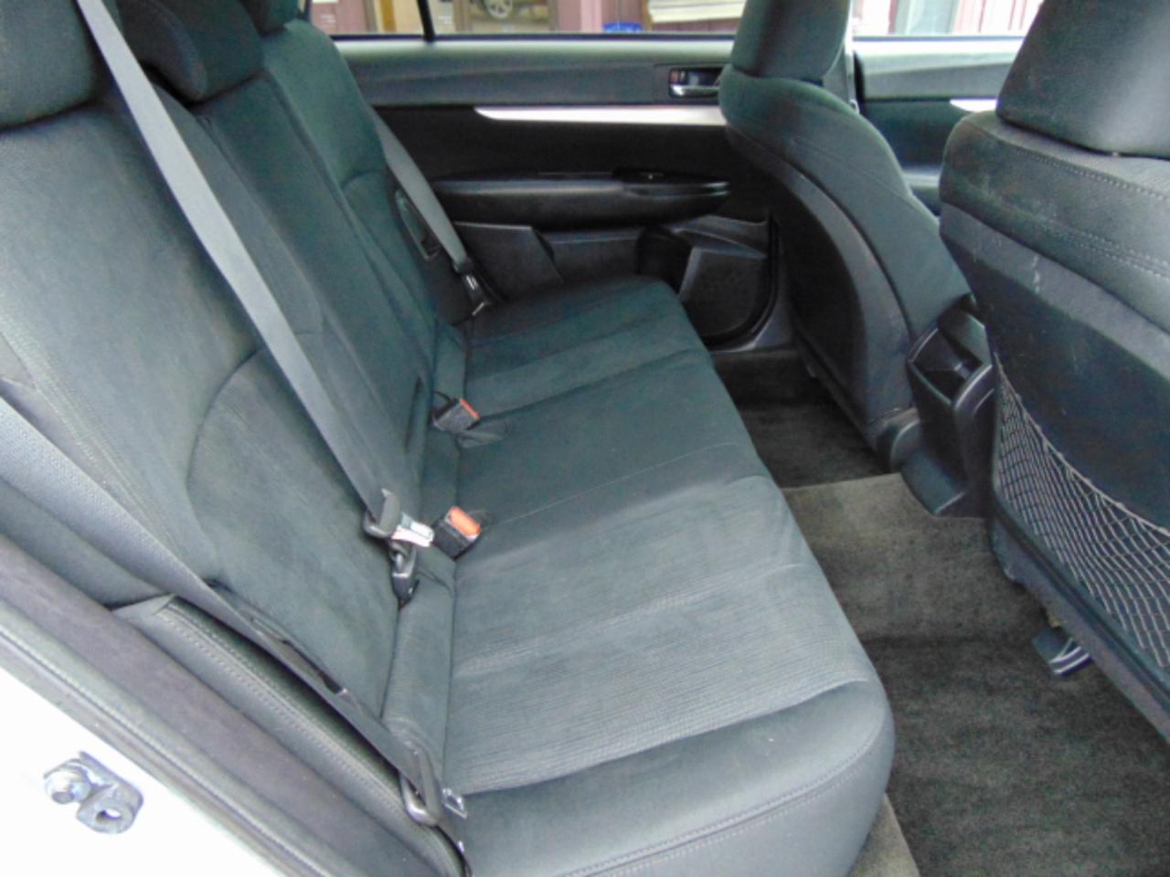 Subaru Outback 2.5i Premium 2013