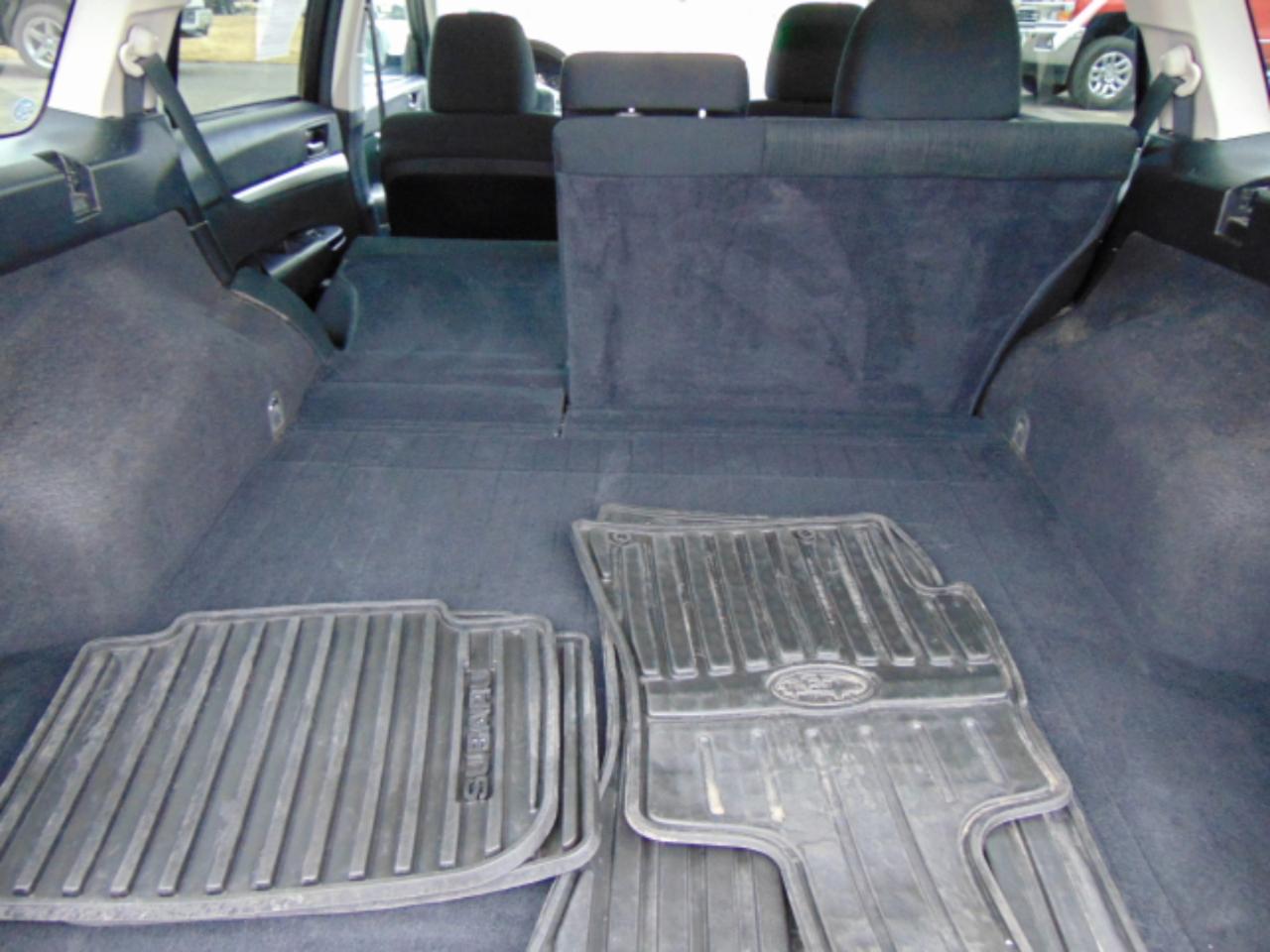 Subaru Outback 2.5i Premium 2013