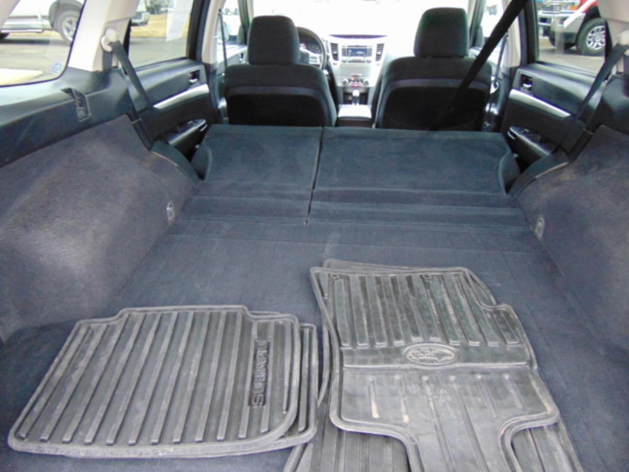 Subaru Outback 2.5i Premium 2013