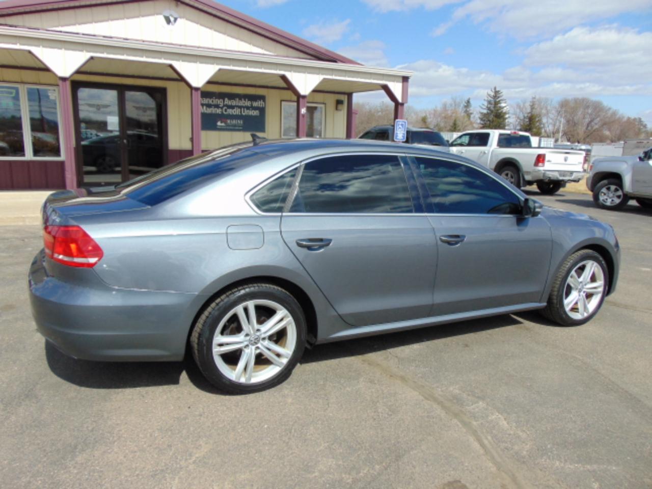 Volkswagen Passat 2.0L TDI SE AT 2014