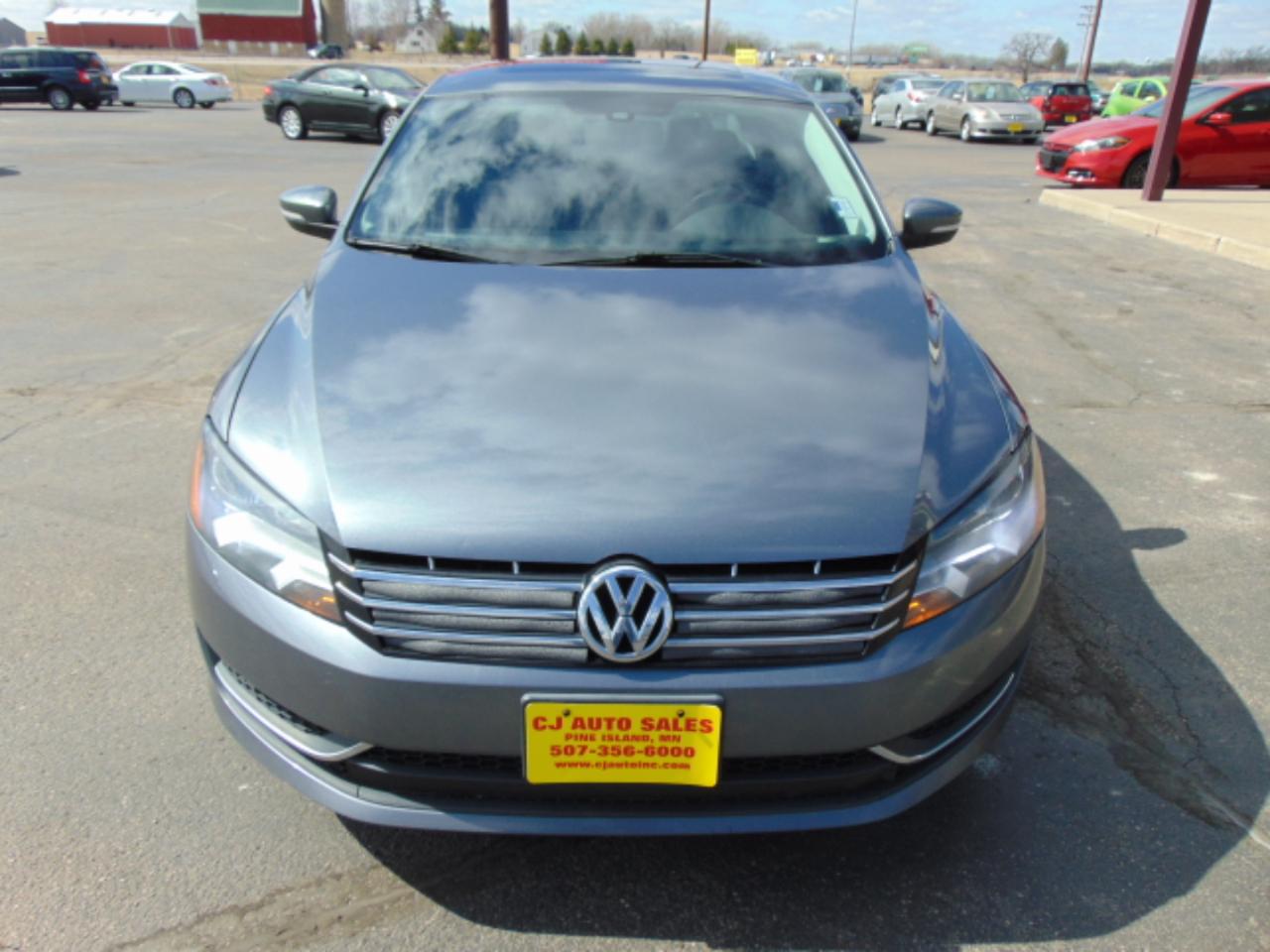 Volkswagen Passat 2.0L TDI SE AT 2014