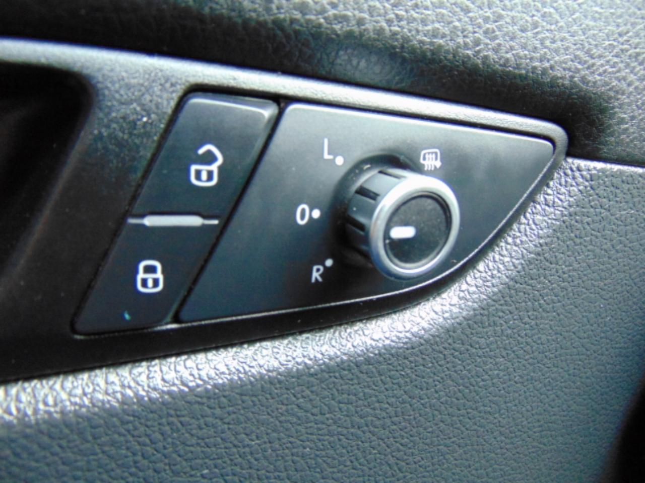 Volkswagen Passat 2.0L TDI SE AT 2014