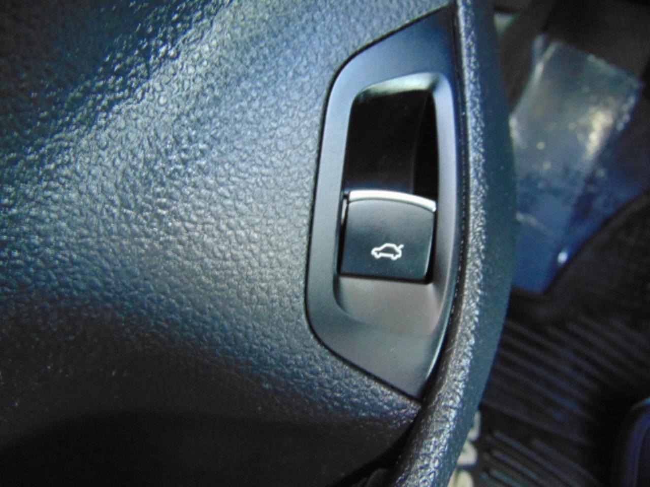 Volkswagen Passat 2.0L TDI SE AT 2014