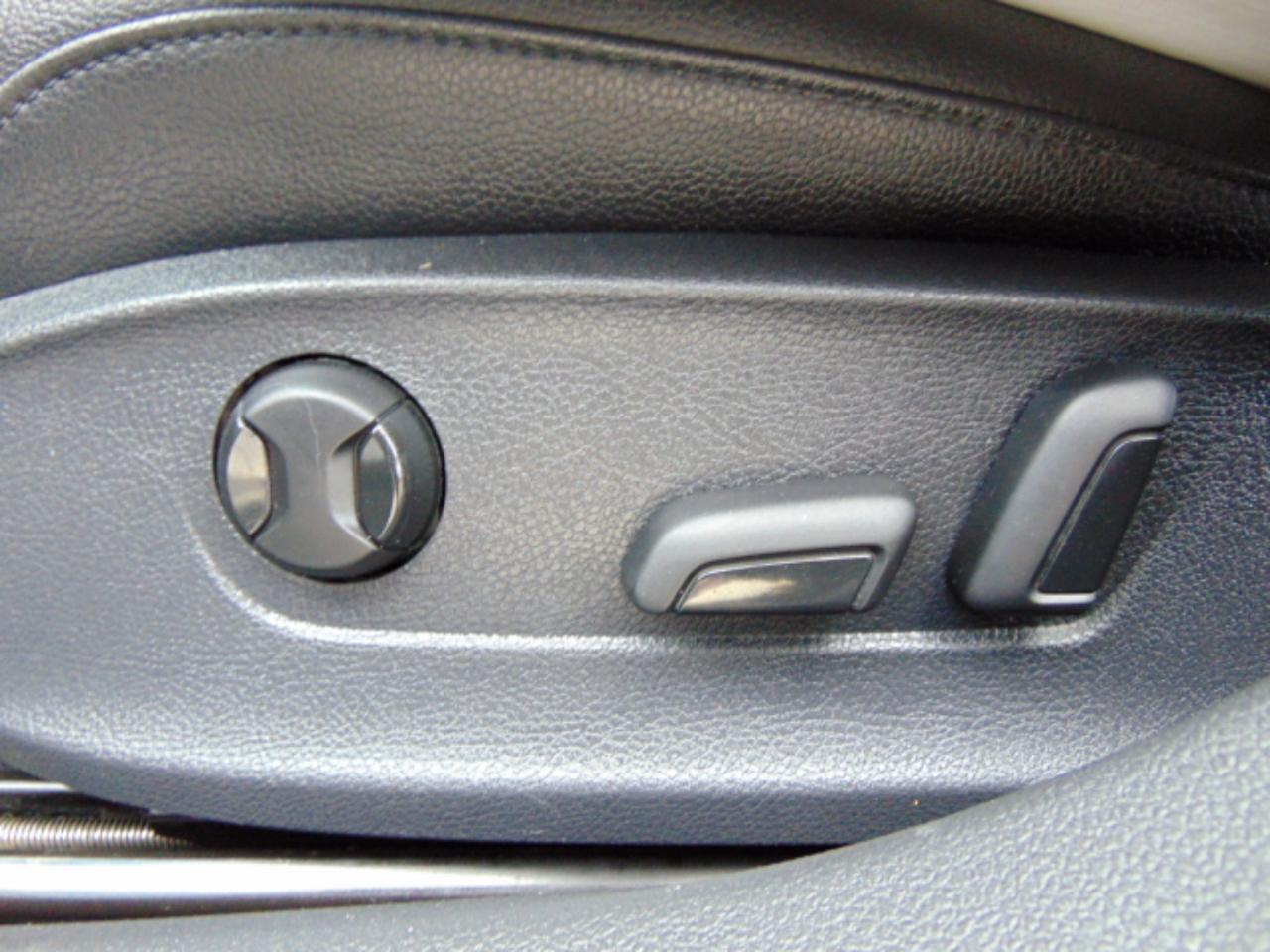 Volkswagen Passat 2.0L TDI SE AT 2014