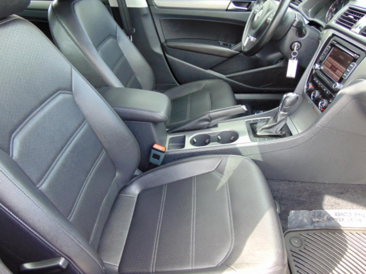 Volkswagen Passat 2.0L TDI SE AT 2014