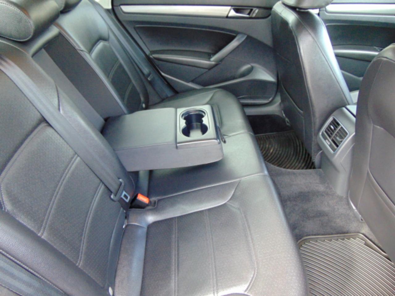 Volkswagen Passat 2.0L TDI SE AT 2014