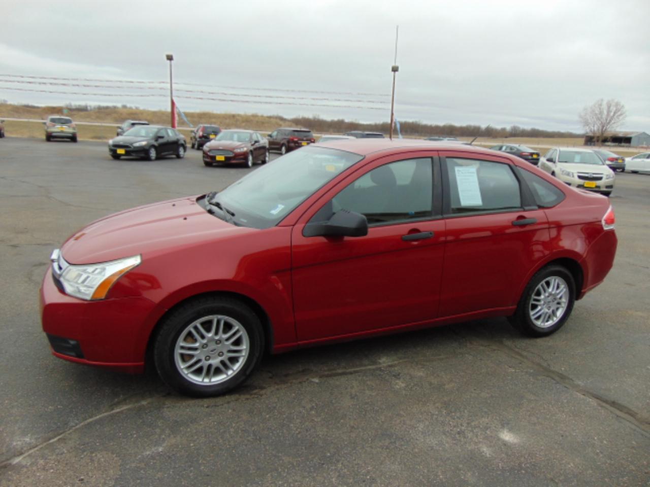 Ford Focus SE Sedan 2011