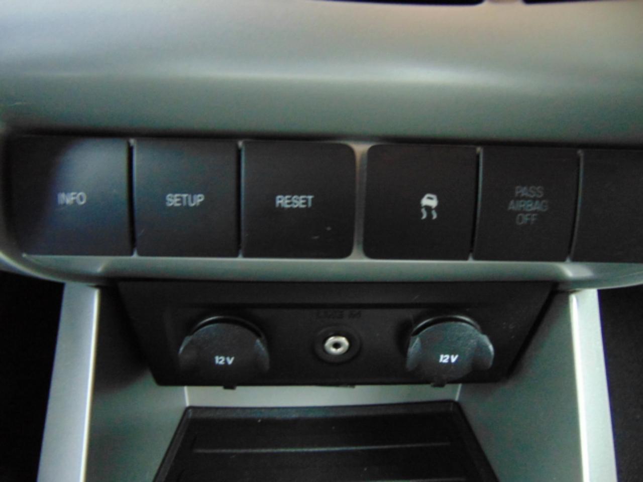 Ford Focus SE Sedan 2011