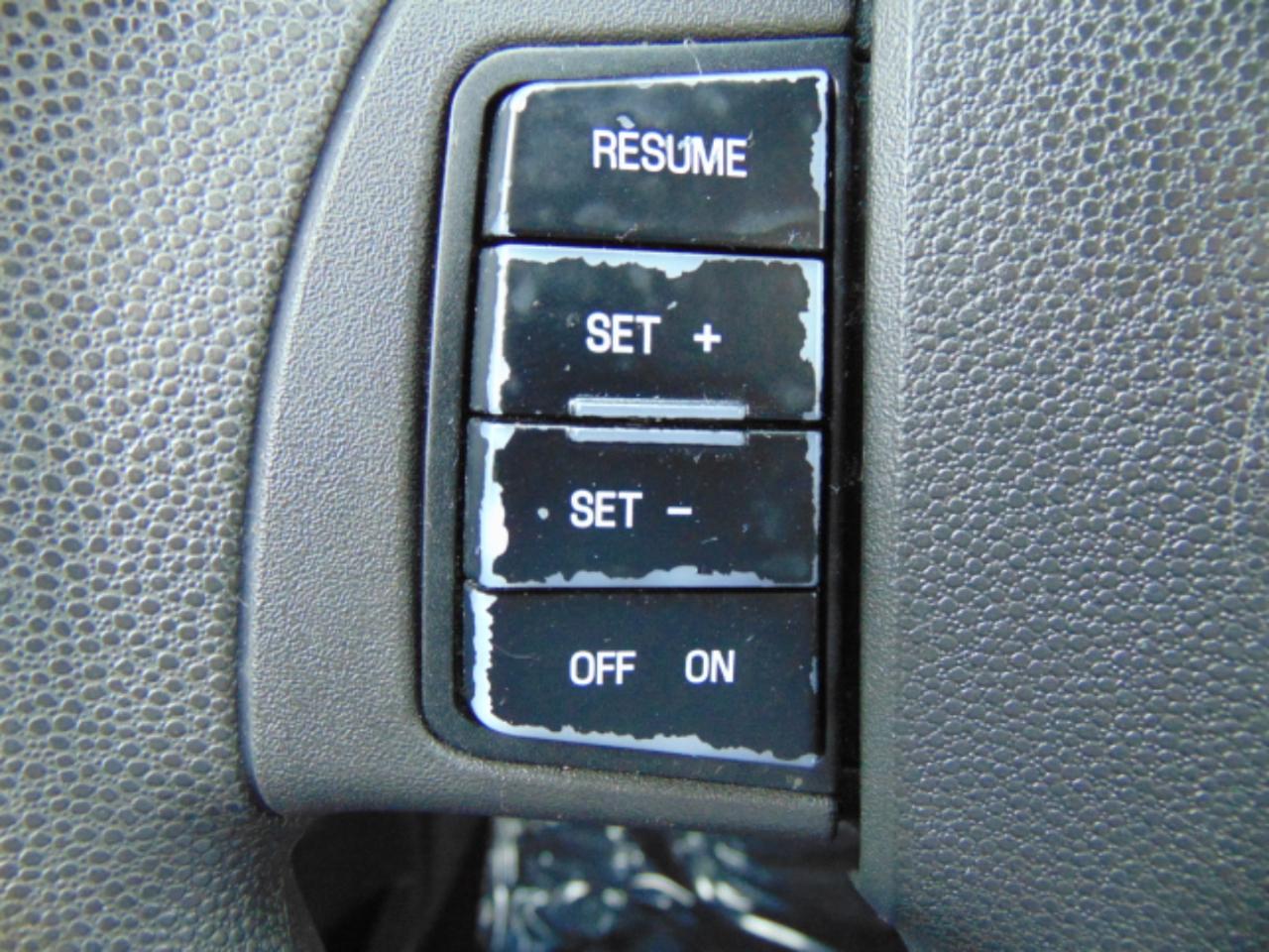 Ford Focus SE Sedan 2011