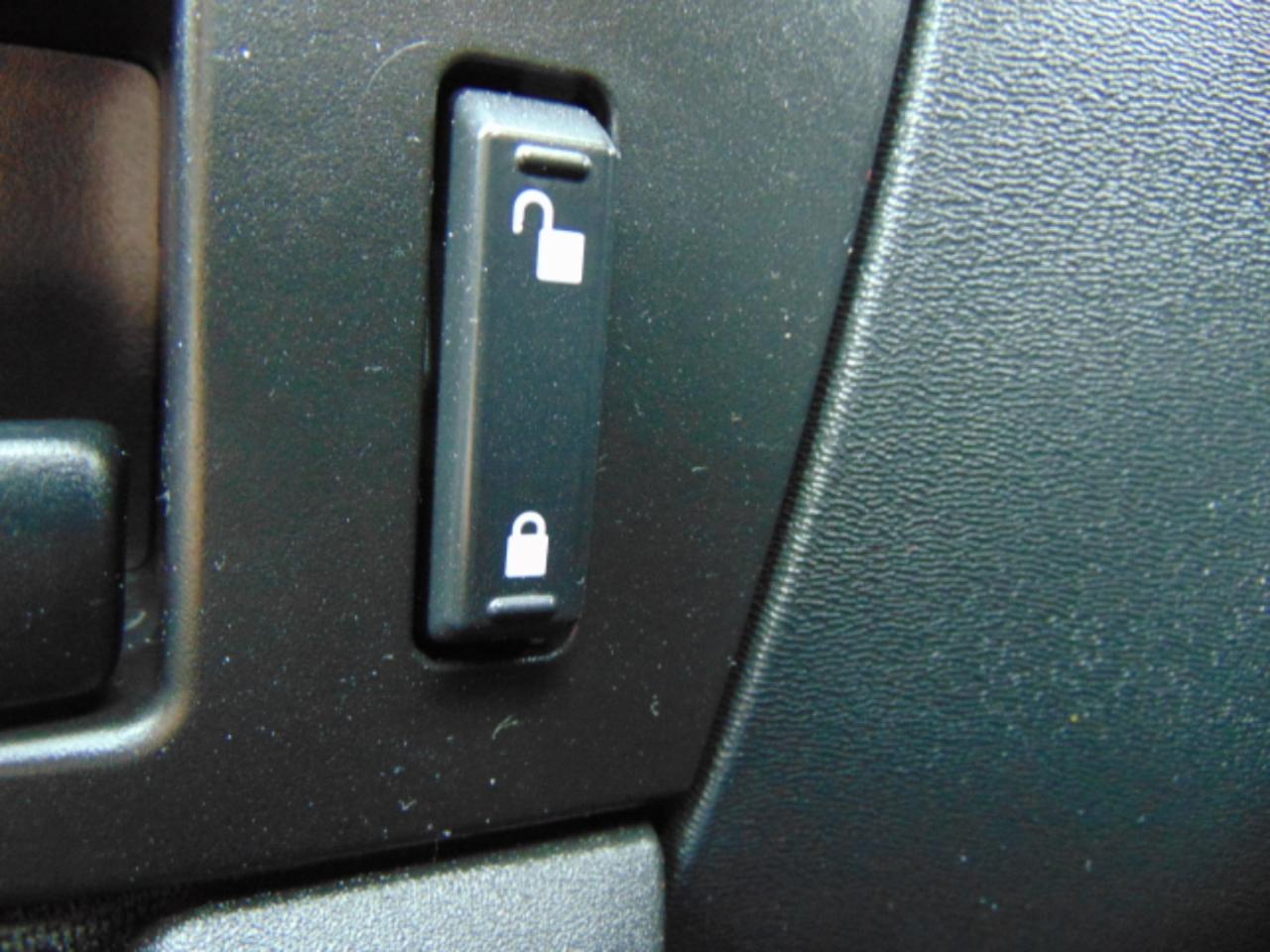 Ford Focus SE Sedan 2011