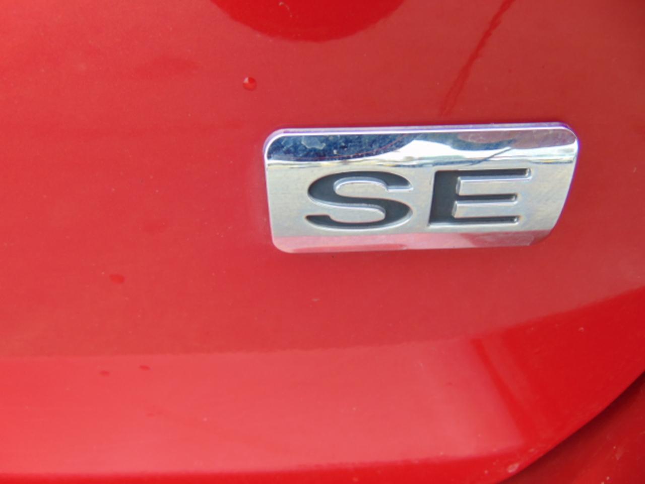 Ford Focus SE Sedan 2011