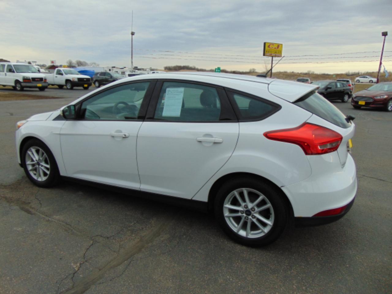 Ford Focus SE Hatch 2015