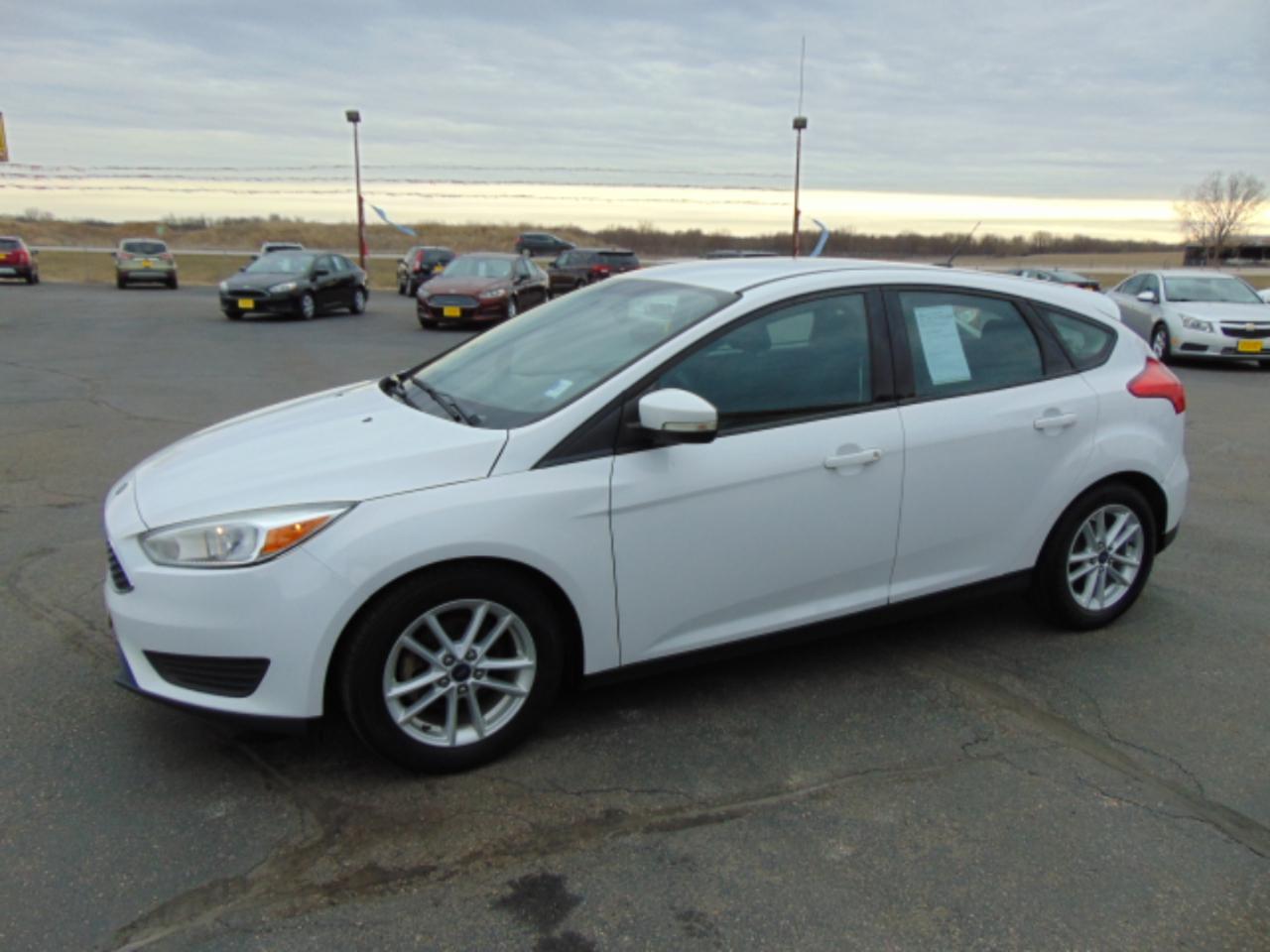 Ford Focus SE Hatch 2015