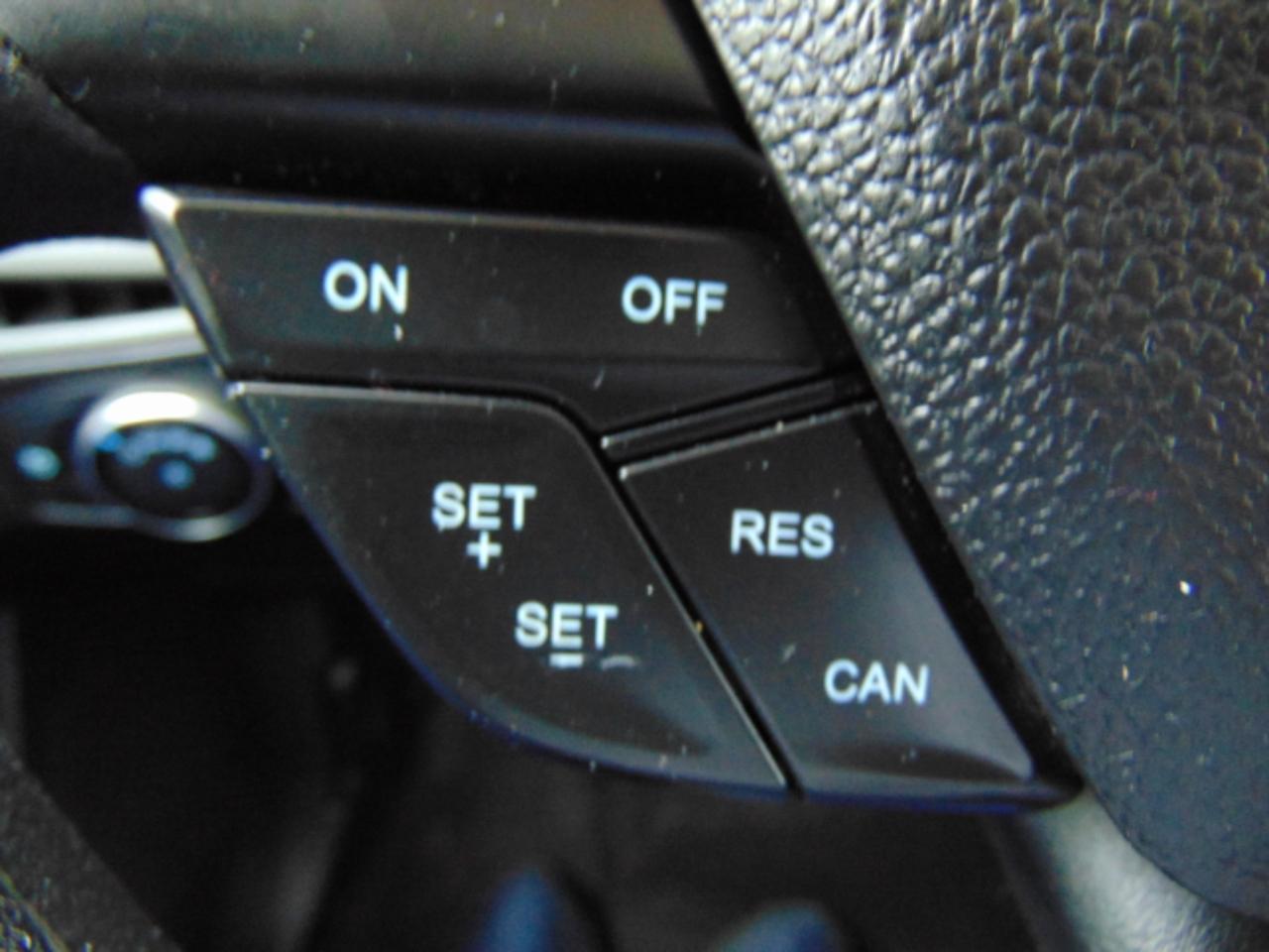 Ford Focus SE Hatch 2015