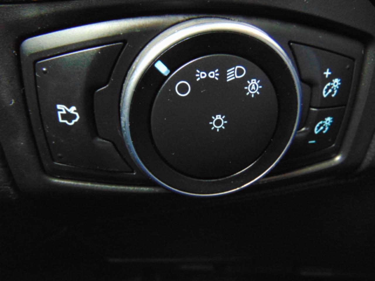 Ford Focus SE Hatch 2015