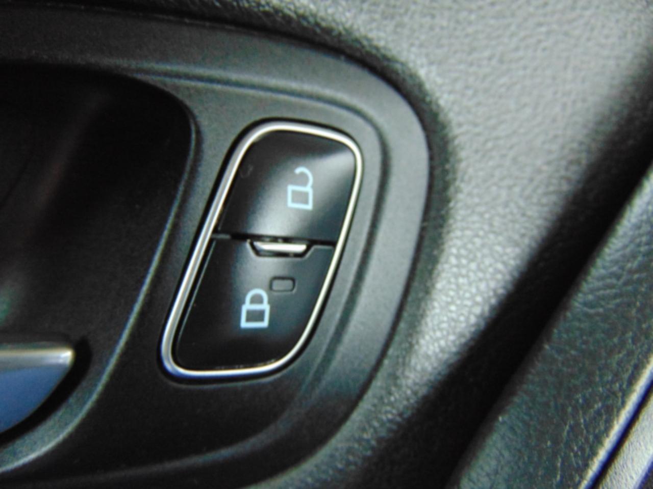 Ford Focus SE Hatch 2015