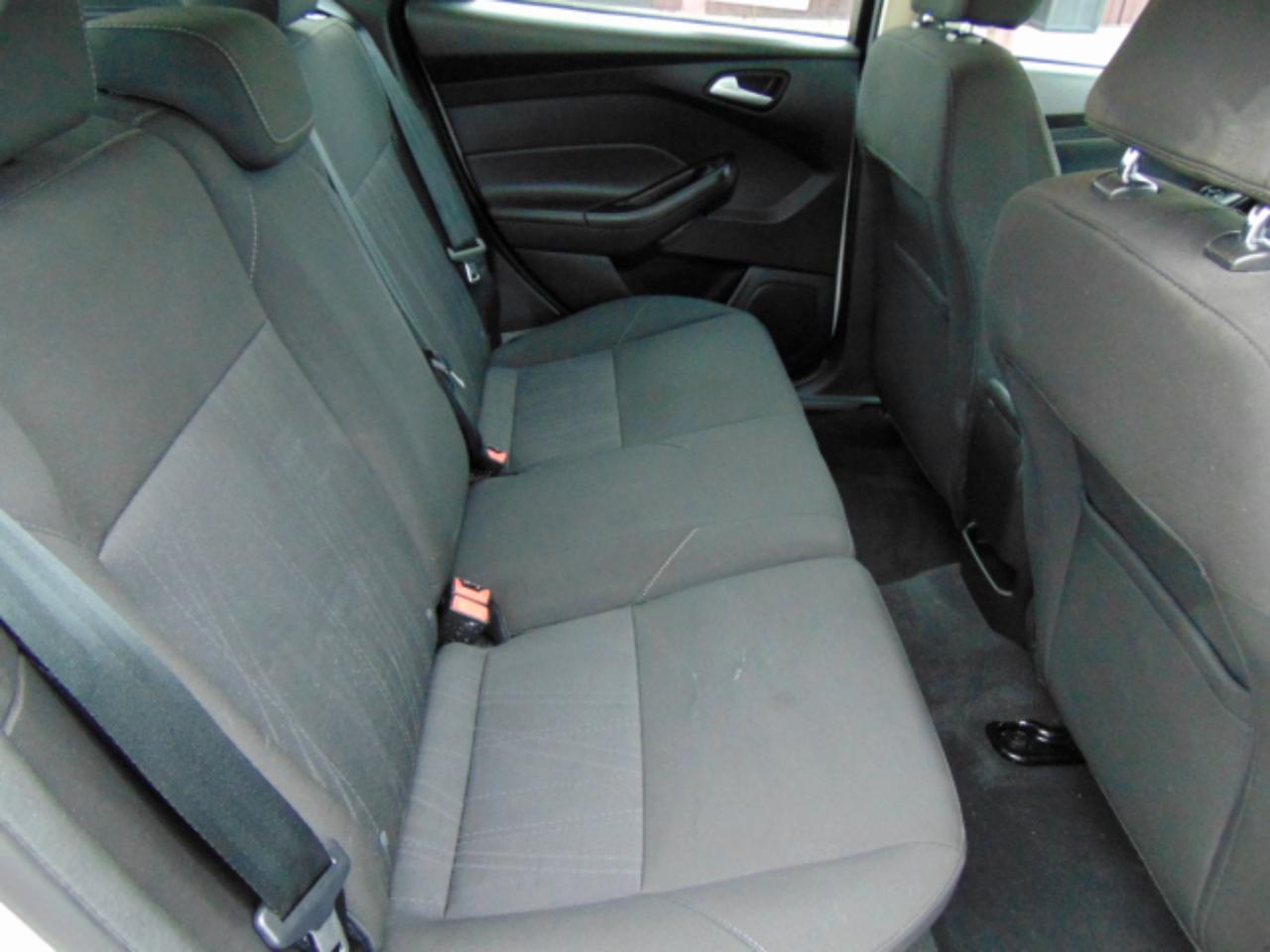 Ford Focus SE Hatch 2015