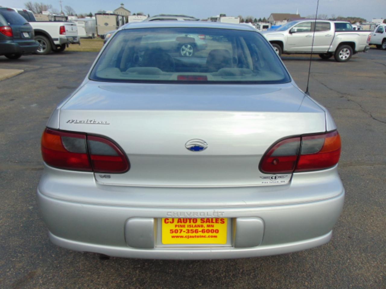 Chevrolet Malibu Base 2002