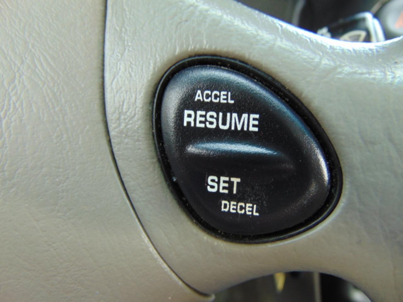 Chevrolet Malibu Base 2002