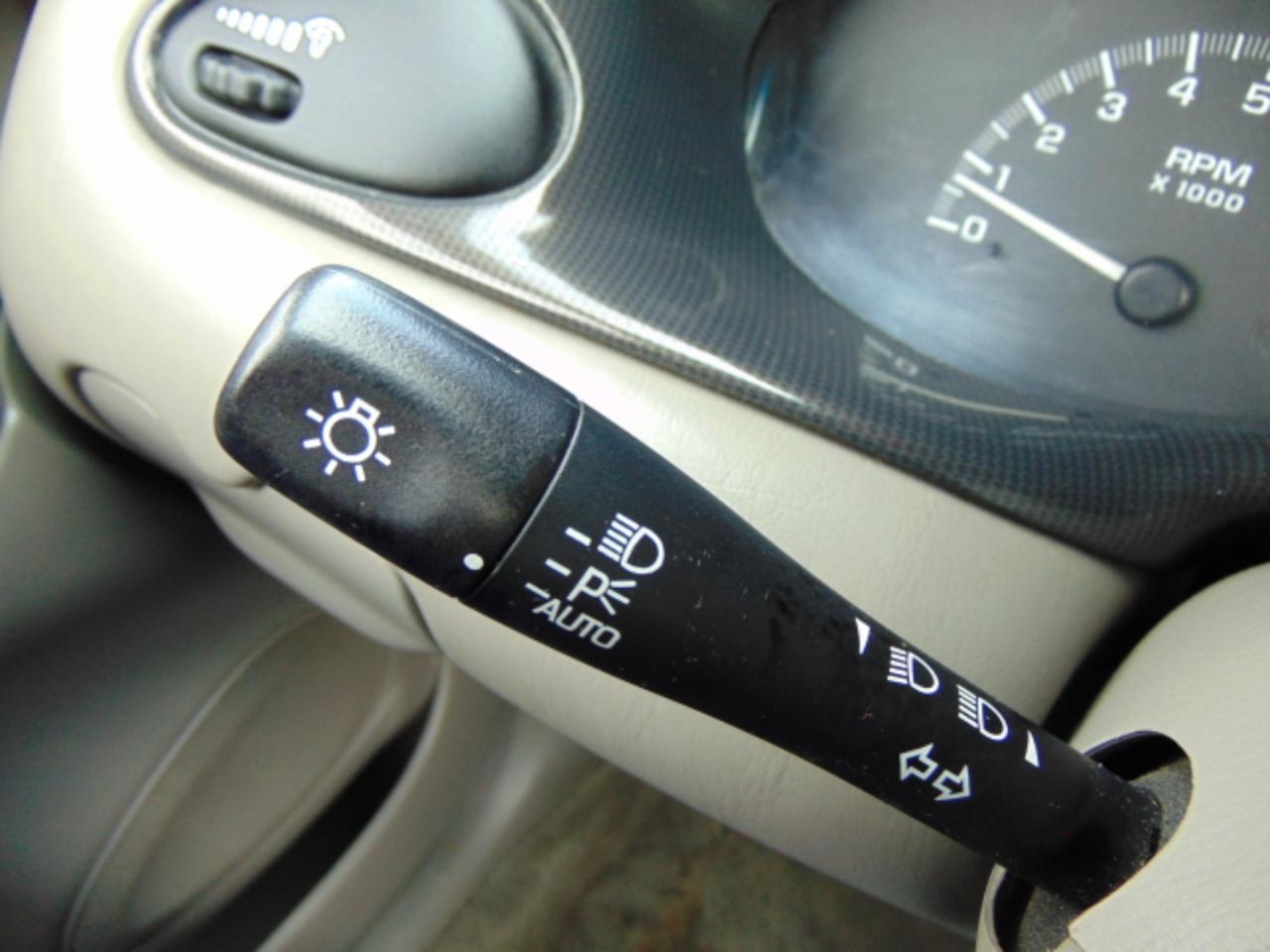 Chevrolet Malibu Base 2002